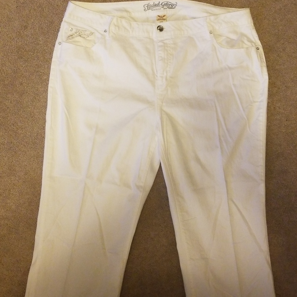 White decorative jeans